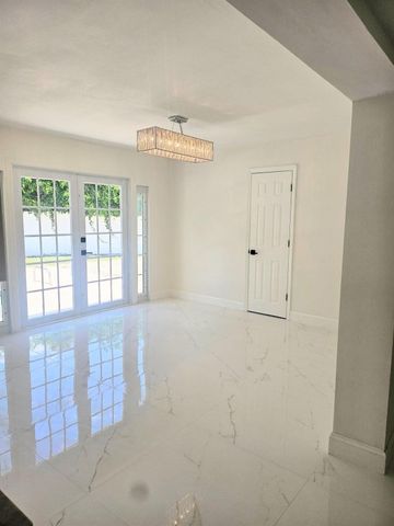 599 NW 12th Avenue, Boca Raton, FL 33486