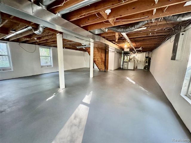 911 Old Hickory Lane, Orion Twp, MI 48362