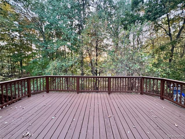 911 Old Hickory Lane, Orion Twp, MI 48362