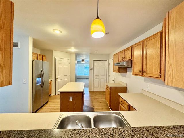 911 Old Hickory Lane, Orion Twp, MI 48362