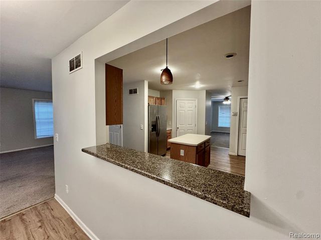 911 Old Hickory Lane, Orion Twp, MI 48362