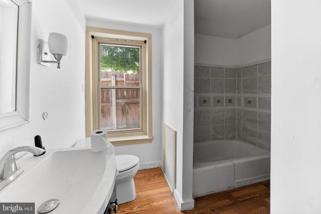 71 N CHARLOTTE ST, Pottstown, PA 19464