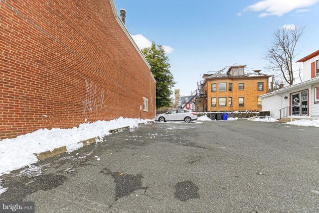 71 N CHARLOTTE ST, Pottstown, PA 19464