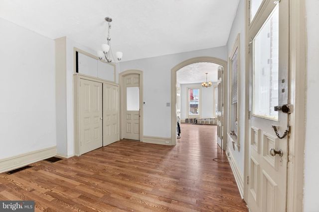 71 N CHARLOTTE ST, Pottstown, PA 19464