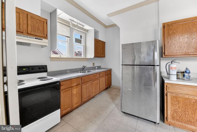 71 N CHARLOTTE ST, Pottstown, PA 19464