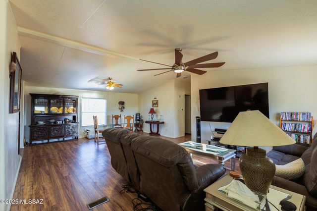 8965 S Silver Star Drive, Tucson, AZ 85735