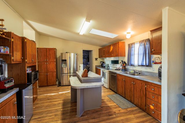 8965 S Silver Star Drive, Tucson, AZ 85735