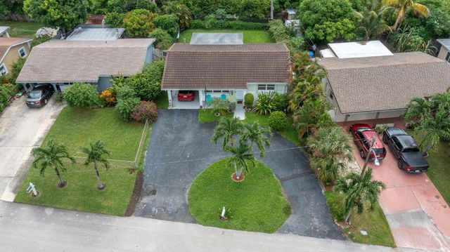1318 CARDINAL Lane, Lantana, FL 33462