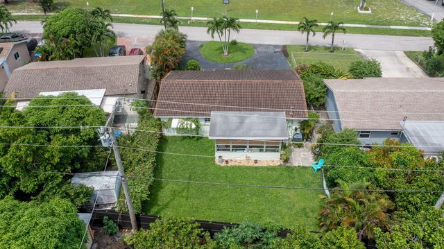 1318 CARDINAL Lane, Lantana, FL 33462