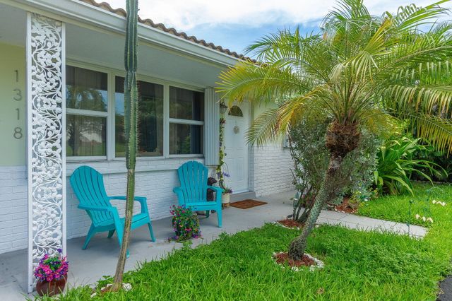 1318 CARDINAL Lane, Lantana, FL 33462