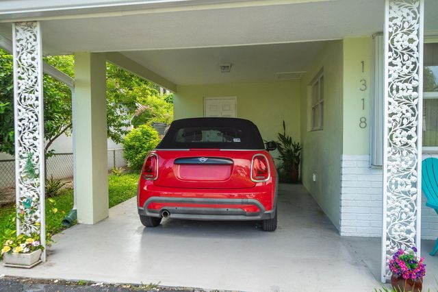 1318 CARDINAL Lane, Lantana, FL 33462