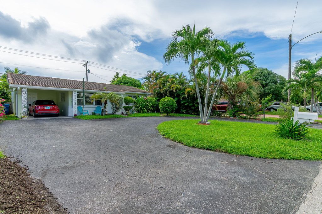 1318 CARDINAL Lane, Lantana, FL 33462