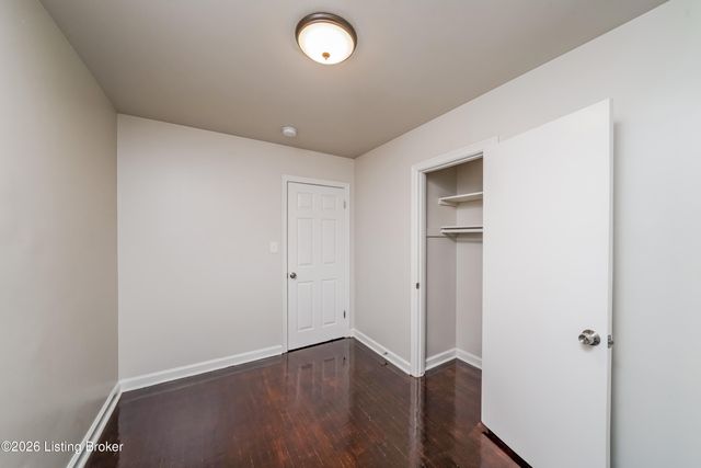 10214 Barkley Dr, Jeffersontown, KY 40299