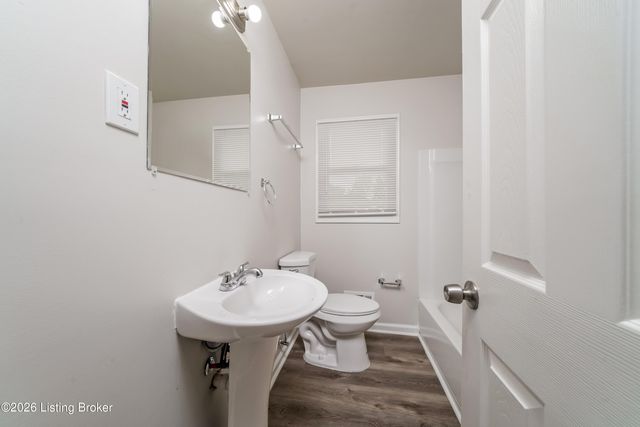 10214 Barkley Dr, Jeffersontown, KY 40299