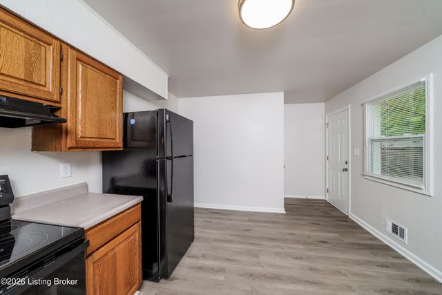 10214 Barkley Dr, Jeffersontown, KY 40299