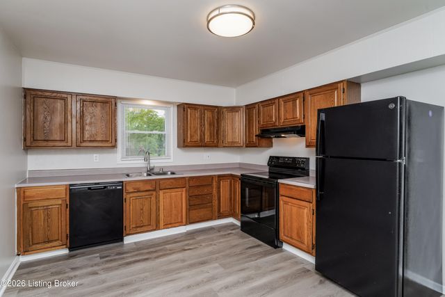 10214 Barkley Dr, Jeffersontown, KY 40299