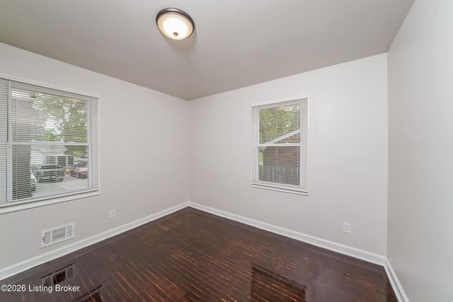 10214 Barkley Dr, Jeffersontown, KY 40299