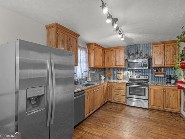 1018 Grandview Road, Mansfield, GA 30055