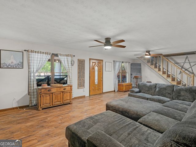 1018 Grandview Road, Mansfield, GA 30055