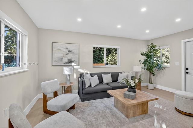 2805 NW 210th Ter, Miami Gardens, FL 33056