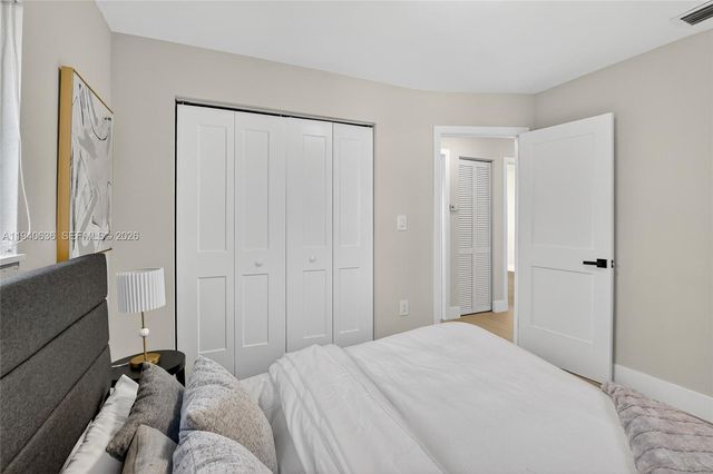 2805 NW 210th Ter, Miami Gardens, FL 33056