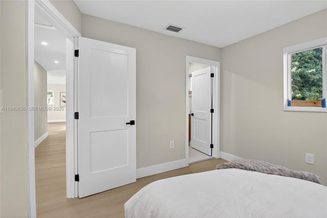 2805 NW 210th Ter, Miami Gardens, FL 33056