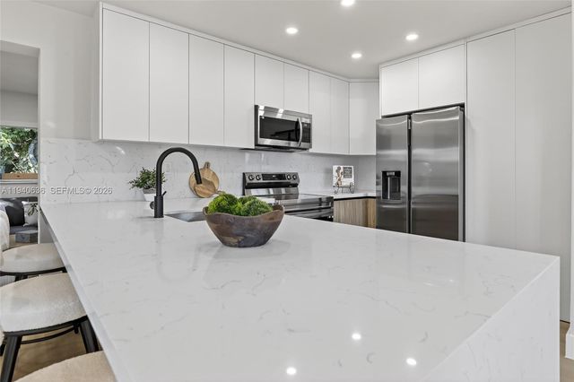 2805 NW 210th Ter, Miami Gardens, FL 33056