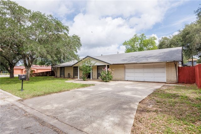 1101 Jefferson St, Alice, TX 78332