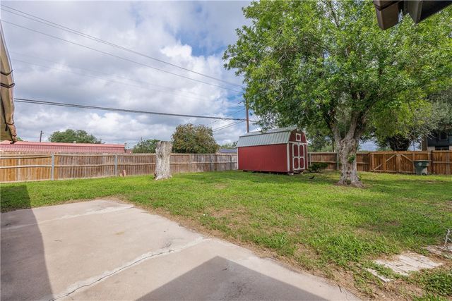 1101 Jefferson St, Alice, TX 78332