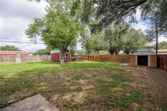 1101 Jefferson St, Alice, TX 78332