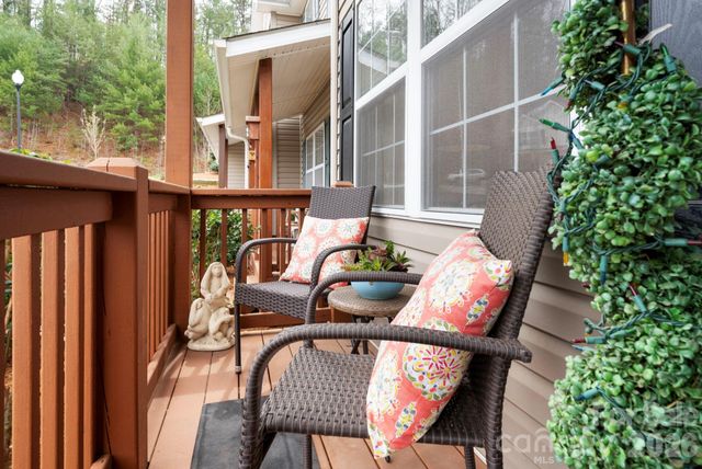 107 Loch Haven Road, Swannanoa, NC 28778