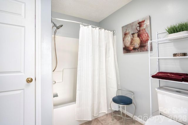 107 Loch Haven Road, Swannanoa, NC 28778