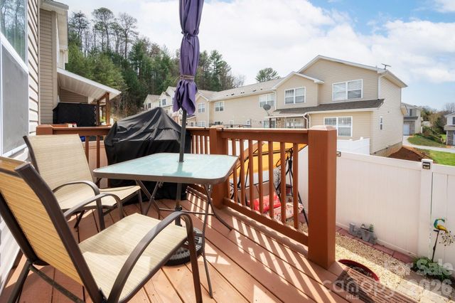 107 Loch Haven Road, Swannanoa, NC 28778