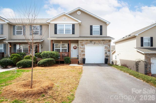 107 Loch Haven Road, Swannanoa, NC 28778