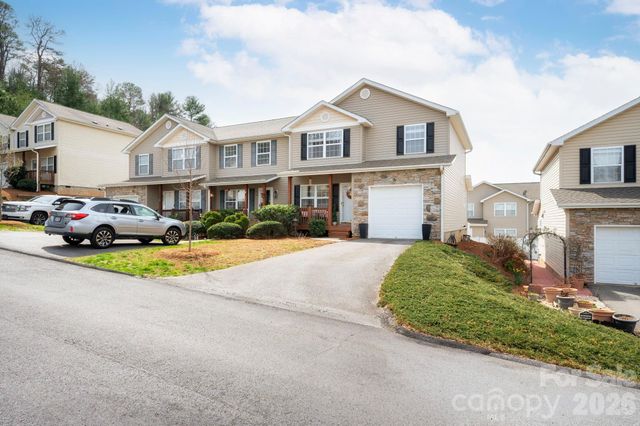107 Loch Haven Road, Swannanoa, NC 28778
