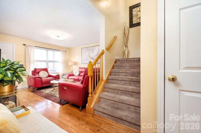 107 Loch Haven Road, Swannanoa, NC 28778