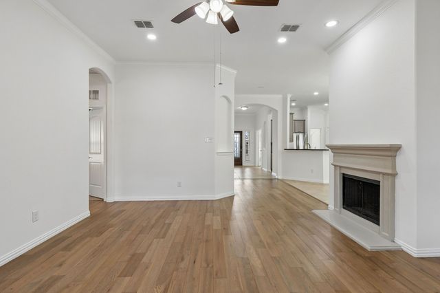 813 Park Place Lane, Mckinney, TX 75071