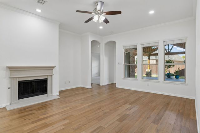 813 Park Place Lane, Mckinney, TX 75071
