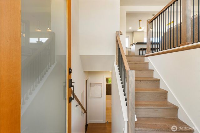 12907 87th Avenue NE, Kirkland, WA 98034