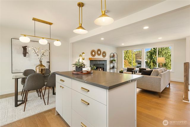 12907 87th Avenue NE, Kirkland, WA 98034