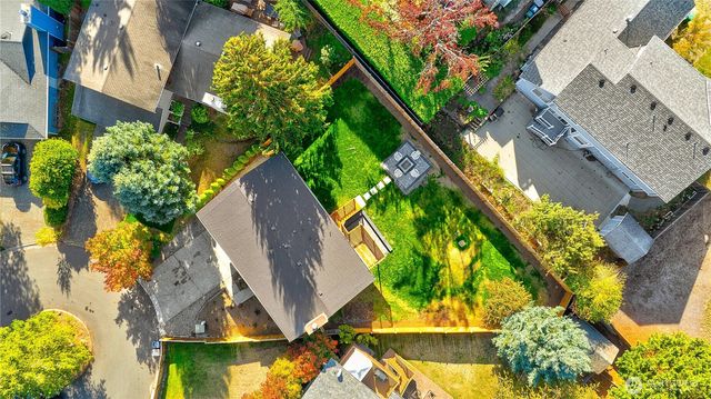 12907 87th Avenue NE, Kirkland, WA 98034