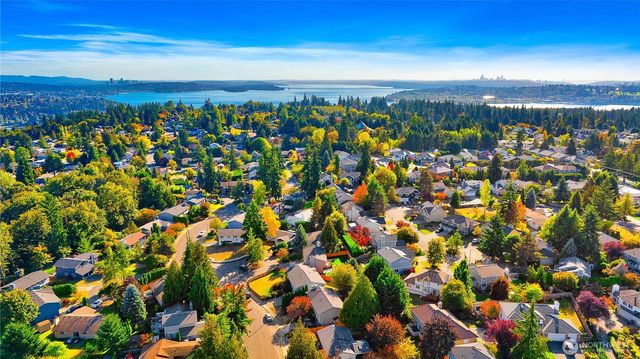 12907 87th Avenue NE, Kirkland, WA 98034