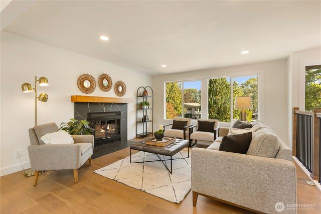 12907 87th Avenue NE, Kirkland, WA 98034