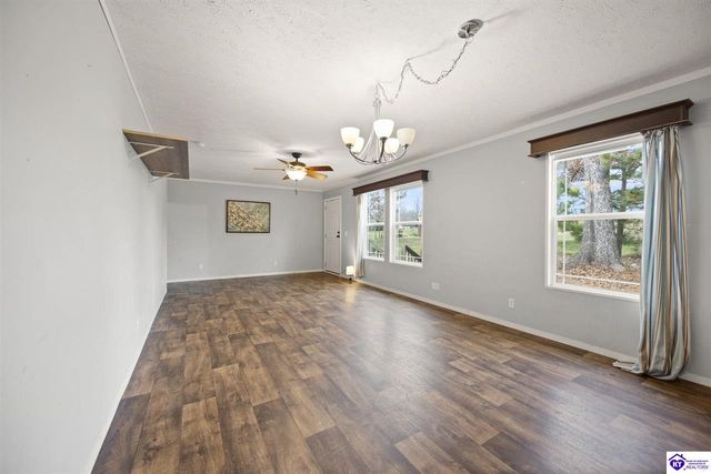 2646 Fort Avenue, Vine Grove, KY 40175