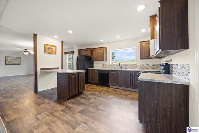 2646 Fort Avenue, Vine Grove, KY 40175