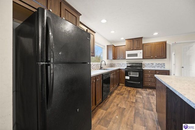 2646 Fort Avenue, Vine Grove, KY 40175