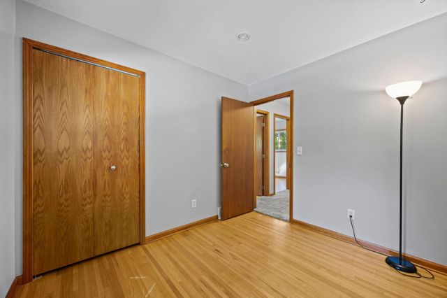 901 Sunny Lane, Anoka, MN 55303