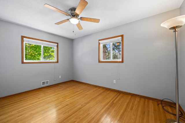 901 Sunny Lane, Anoka, MN 55303