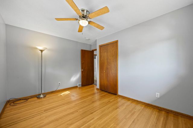 901 Sunny Lane, Anoka, MN 55303