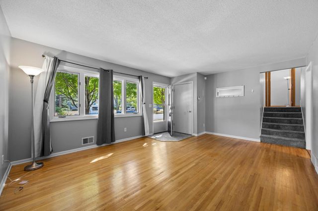 901 Sunny Lane, Anoka, MN 55303